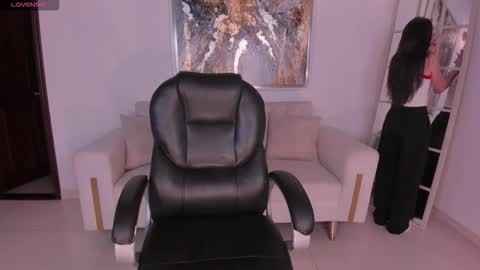 Larisa Smirnov online show from February 3, 2026, 3:48 am