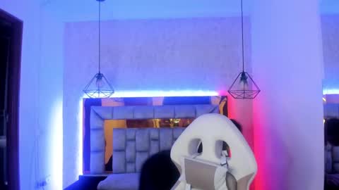 Snapshot of larissa01_ chatting on February 21, 2025, 3:45 am Lari online show from February 21, 2025, 3:45 am