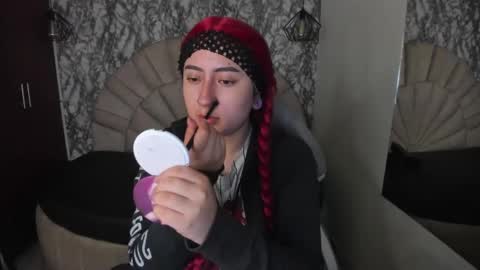 Snapshot of larissa01_ chatting on March 12, 2025, 2:41 am Lari online show from March 12, 2025, 2:41 am