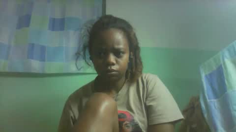 larissa645771 online show from October 28, 2025, 7:12 am