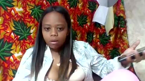 larissa645771 online show from June 13, 2026, 4:05 pm