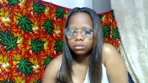 larissa645771 online show from June 15, 2026, 5:48 pm