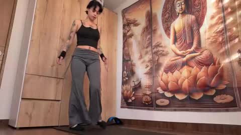 Snapshot of larissa_baker chatting on November 7, 2025, 11:32 am isa 3 online show from November 7, 2025, 11:32 am