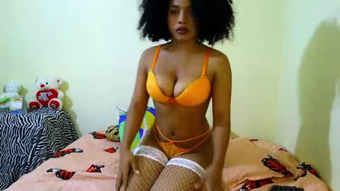 larita_curly online show from May 2, 2026, 9:20 pm