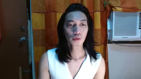 Snapshot of larochefoucauld chatting on April 11, 2026, 8:51 am Francois online show from April 11, 2026, 8:51 am