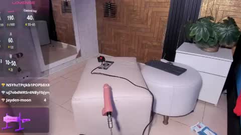       online show from May 25, 2026, 8:37 pm