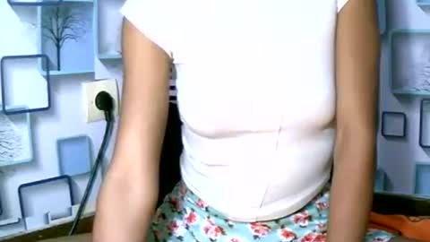 Snapshot of larra27 chatting on October 7, 2025, 9:45 pm Malala online show from October 7, 2025, 9:45 pm