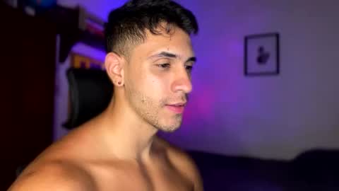 Snapshot of larry_jones chatting on March 5, 2025, 1:10 am andrew online show from March 5, 2025, 1:10 am