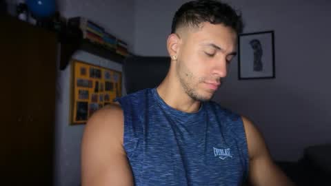 Snapshot of larry_jones chatting on October 2, 2025, 1:18 pm andrew online show from October 2, 2025, 1:18 pm