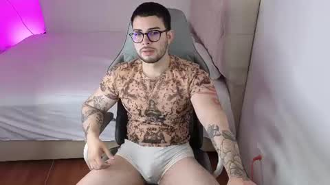 Snapshot of latam_ chatting on July 2, 2026, 9:54 pm YOUR BABY online show from July 2, 2026, 9:54 pm