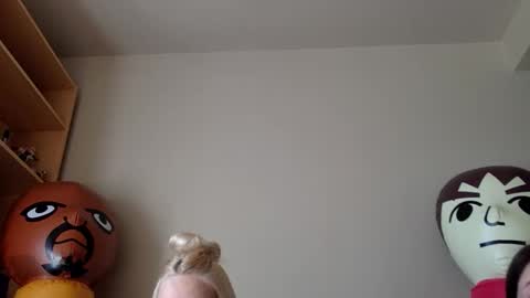 Roxy blue online show from March 9, 2026, 5:39 pm