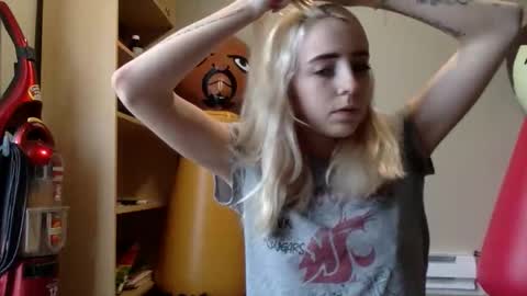 Roxy blue online show from March 12, 2026, 5:41 pm