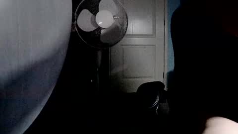 Snapshot of latexchris77 chatting on June 19, 2026, 3:00 am latexchris77 online show from June 19, 2026, 3:00 am