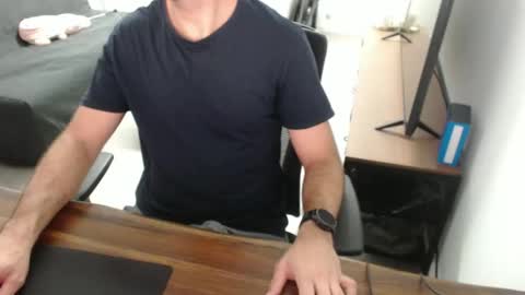 latexdave84 online show from December 16, 2025, 2:05 am