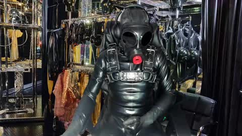 Snapshot of latexlover202 chatting on December 21, 2024, 11:34 pm latexlover202 online show from December 21, 2024, 11:34 pm