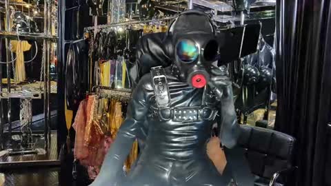 Snapshot of latexlover202 chatting on January 23, 2025, 8:45 pm latexlover202 online show from January 23, 2025, 8:45 pm