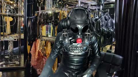 Snapshot of latexlover202 chatting on February 5, 2025, 11:28 pm latexlover202 online show from February 5, 2025, 11:28 pm