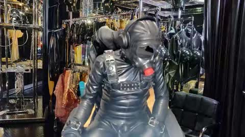 Snapshot of latexlover202 chatting on November 25, 2025, 9:26 pm latexlover202 online show from November 25, 2025, 9:26 pm
