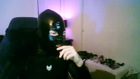 Snapshot of latexminheadroom chatting on October 5, 2025, 11:57 pm latexminheadroom online show from October 5, 2025, 11:57 pm