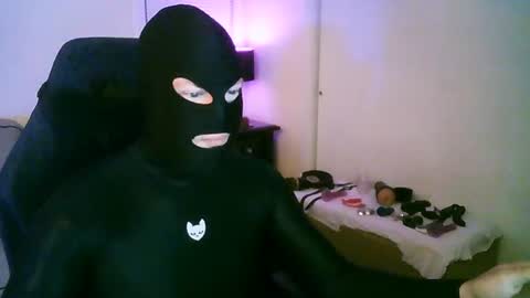 latexminheadroom online show from June 22, 2026, 2:02 am