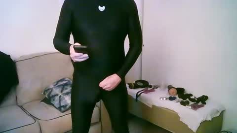latexminheadroom online show from July 5, 2026, 4:19 am