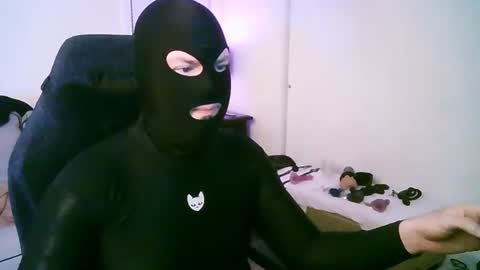 latexminheadroom online show from July 23, 2026, 5:16 am