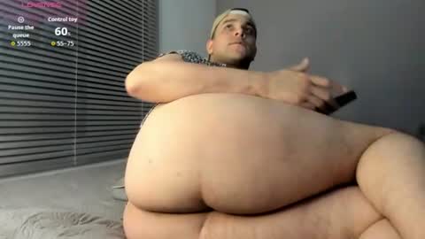 Snapshot of latin_boy_surprise chatting on June 11, 2026, 2:53 am Yisus online show from June 11, 2026, 2:53 am