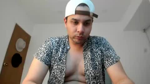 Snapshot of latin_boy_surprise chatting on July 12, 2026, 1:07 am Yisus online show from July 12, 2026, 1:07 am