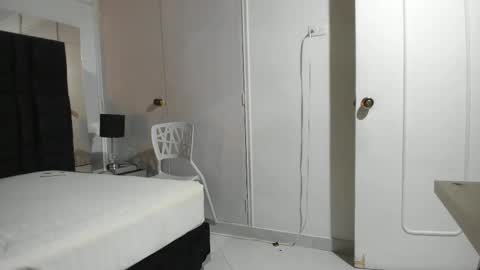 Snapshot of latin_couple20y chatting on March 5, 2025, 10:55 am Johana y Santiago online show from March 5, 2025, 10:55 am