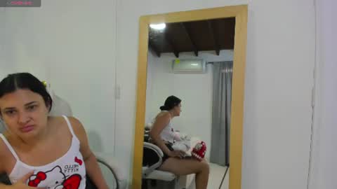 Snapshot of latin_couple20y chatting on July 19, 2026, 10:13 pm Johana y Santiago online show from July 19, 2026, 10:13 pm