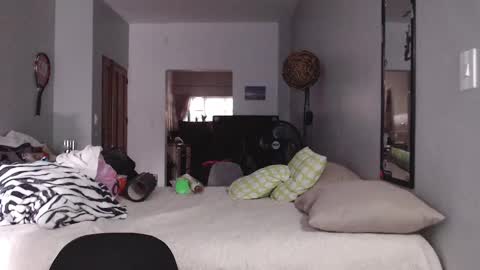 Snapshot of latin_meg chatting on January 16, 2025, 2:08 pm M E G A N online show from January 16, 2025, 2:08 pm