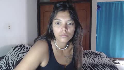 Snapshot of latin_meg chatting on December 15, 2025, 6:23 pm M E G A N online show from December 15, 2025, 6:23 pm