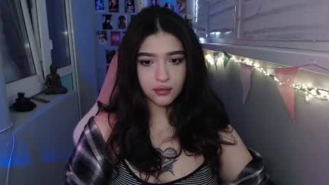 miiiiiiaaaa online show from February 25, 2025, 6:47 am