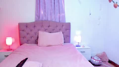 Snapshot of latinabombsheell chatting on October 21, 2025, 7:14 pm Martina online show from October 21, 2025, 7:14 pm