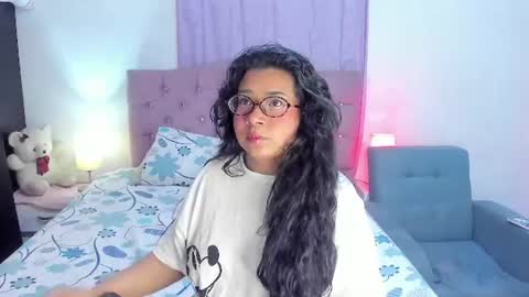 Snapshot of latinabombsheell chatting on August 1, 2026, 6:23 am Martina online show from August 1, 2026, 6:23 am
