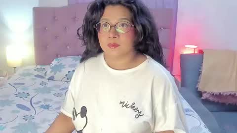 Snapshot of latinabombsheell chatting on August 2, 2026, 5:50 am Martina online show from August 2, 2026, 5:50 am