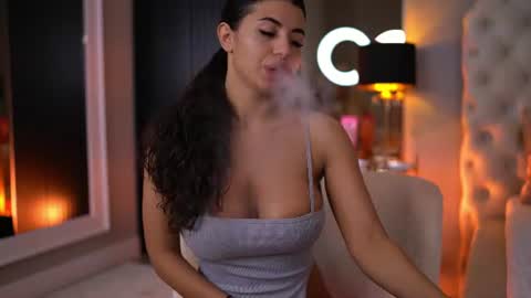 Snapshot of latinaloco chatting on June 17, 2026, 6:09 pm Latina online show from June 17, 2026, 6:09 pm
