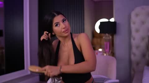 Snapshot of latinaloco chatting on July 11, 2026, 7:38 pm Latina online show from July 11, 2026, 7:38 pm