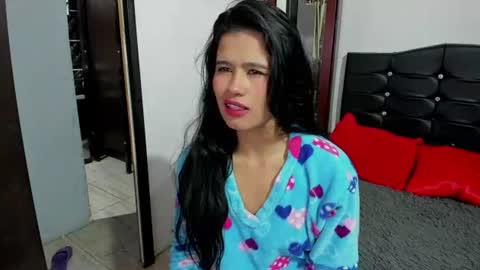 Snapshot of latinaqueen023 chatting on June 14, 2026, 9:44 am Luna online show from June 14, 2026, 9:44 am