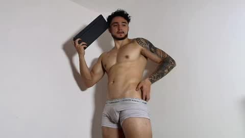 LatinBoyVIP  Colombian online show from June 6, 2026, 2:38 am