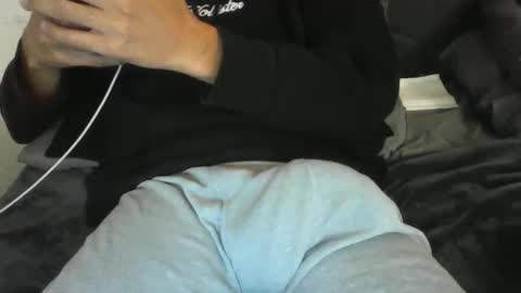 latinman7945 online show from February 11, 2026, 7:57 am