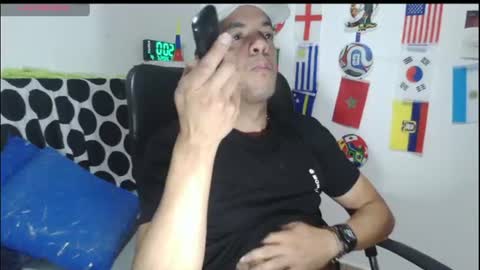 Snapshot of latinmartin254 chatting on July 4, 2026, 5:02 am latinmartin254 online show from July 4, 2026, 5:02 am