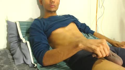 Snapshot of latinmilker chatting on January 17, 2025, 7:05 pm Andy online show from January 17, 2025, 7:05 pm