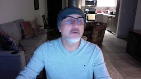 QS - INDEPENDENT MODEL online show from December 21, 2024, 10:40 pm