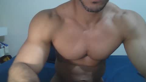 latino_rodri online show from March 28, 2026, 12:49 pm