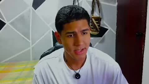 Snapshot of latinohotboy_ chatting on June 17, 2026, 2:07 pm latinohotboy_ online show from June 17, 2026, 2:07 pm