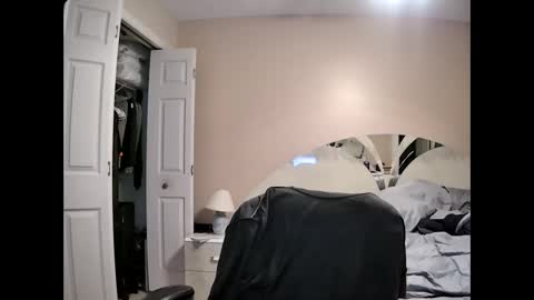 Snapshot of latinoinfla chatting on December 8, 2024, 4:35 am latinoinfla online show from December 8, 2024, 4:35 am