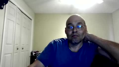 latinoinfla online show from April 3, 2026, 9:02 pm