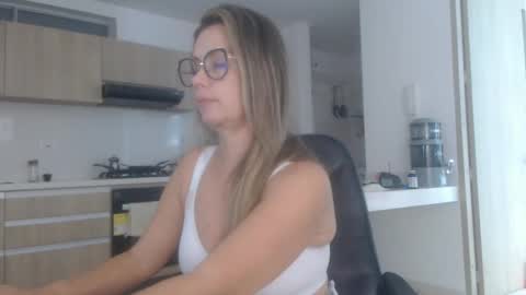 latinpaprika online show from November 7, 2025, 12:05 pm