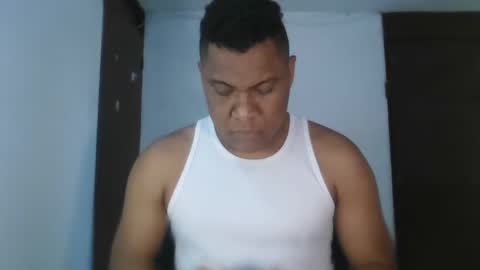 Snapshot of latinrayf chatting on November 12, 2025, 3:01 pm latinrayf online show from November 12, 2025, 3:01 pm